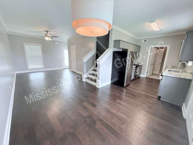 Building Photo - 4BR/4.5BA For Rent