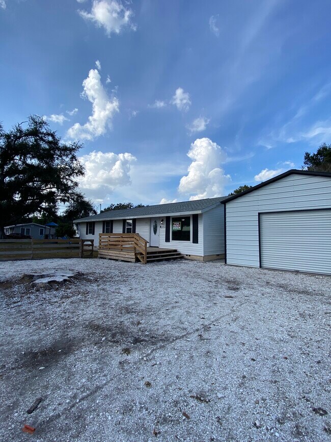 Building Photo - 12120 71st St E