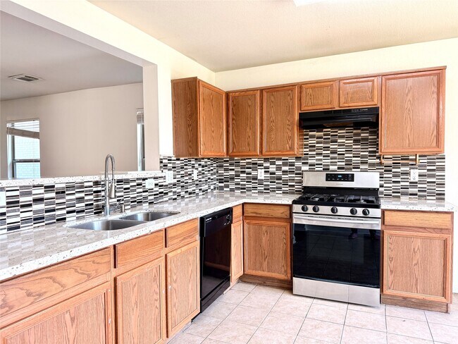 Building Photo - 16127 Cole Bridge Ln