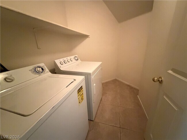 Building Photo - 6420 Casamar St