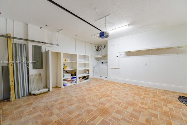 Building Photo - 5290 SW 134th Ave