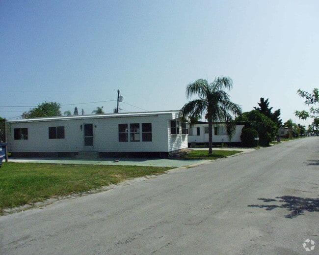 Primary Photo - Snug Harbor
