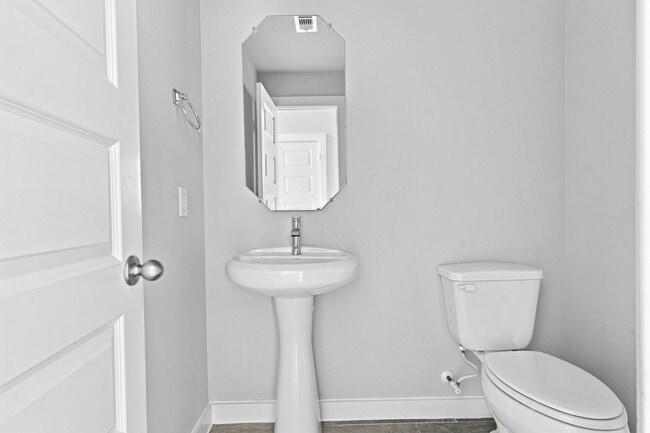 Building Photo - 5419 Sunstone Cir