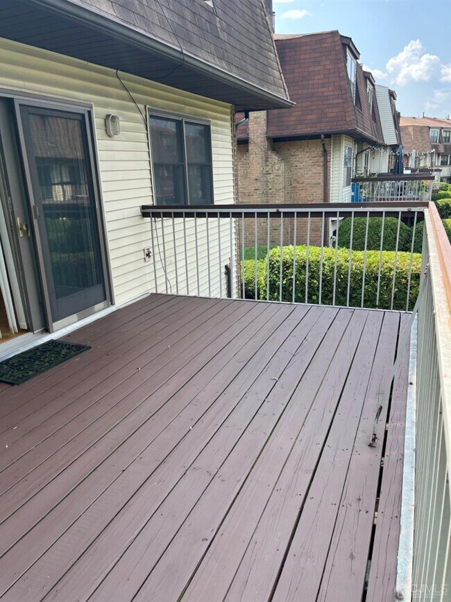 Building Photo - 3601 N Oaks Blvd