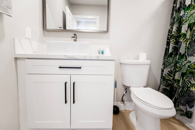 Building Photo - 6168 Cumberland St