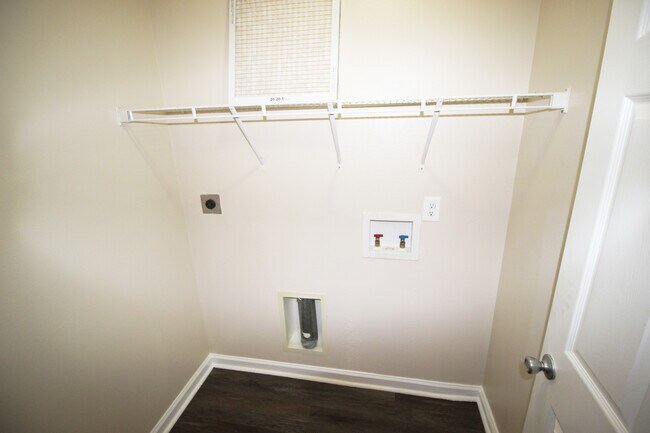 Building Photo - 4900 Pecan St