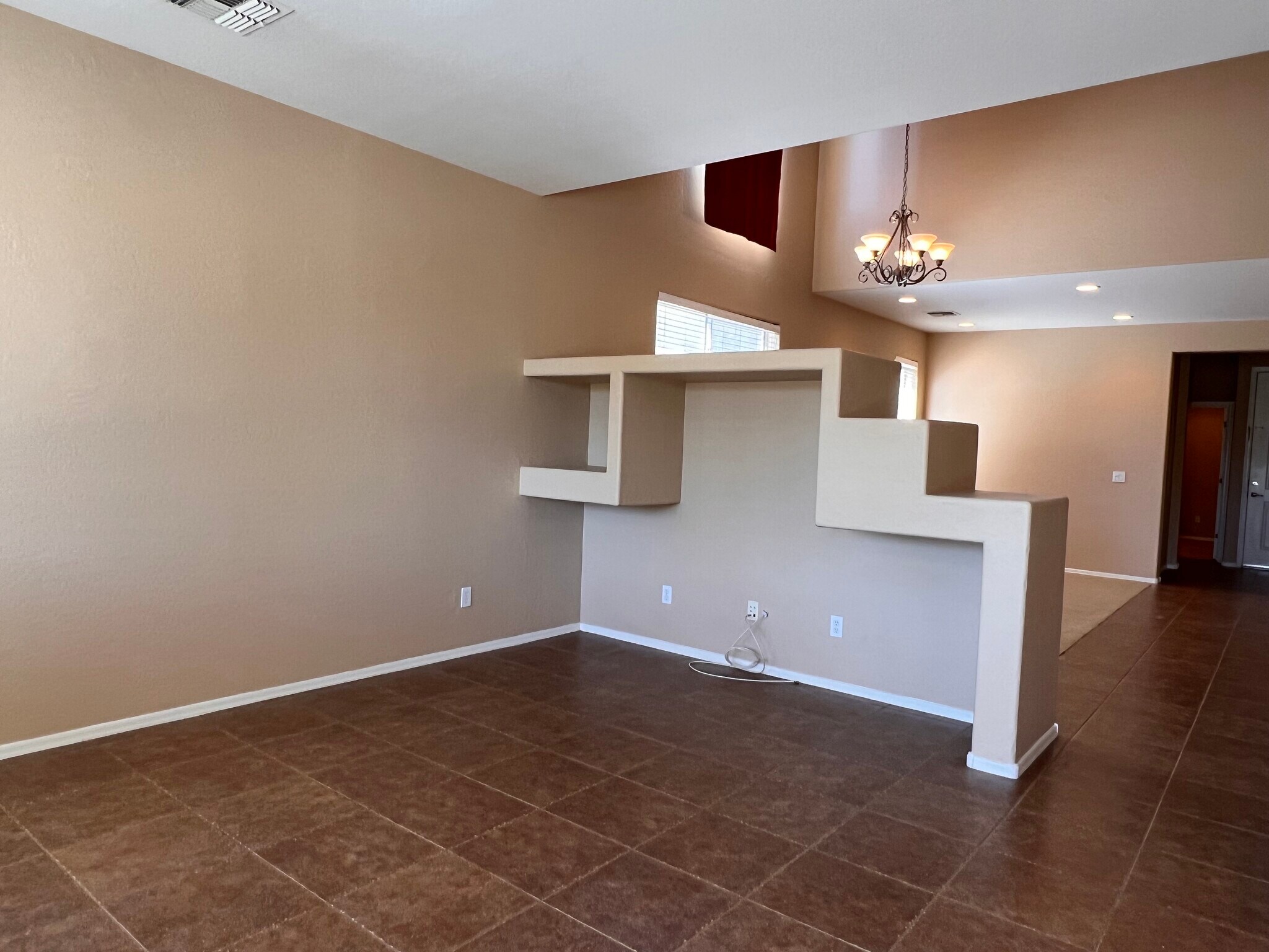 Building Photo - 6631 S Classic Way