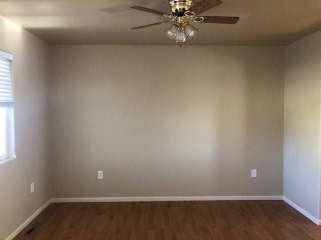 Building Photo - 513 Desmet Dr