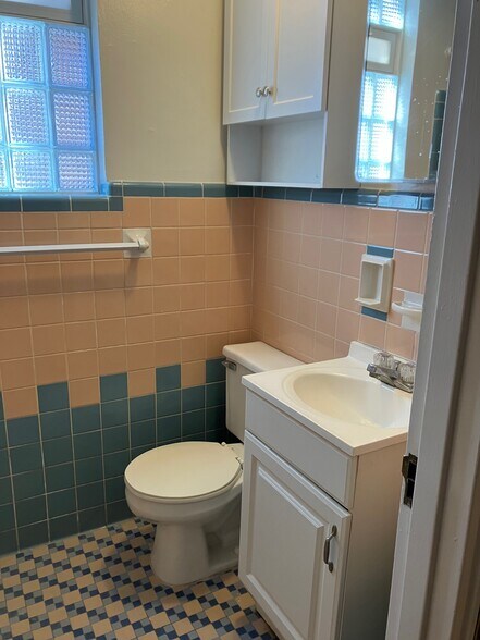 BATHROOM - 4322 Schenck Ave