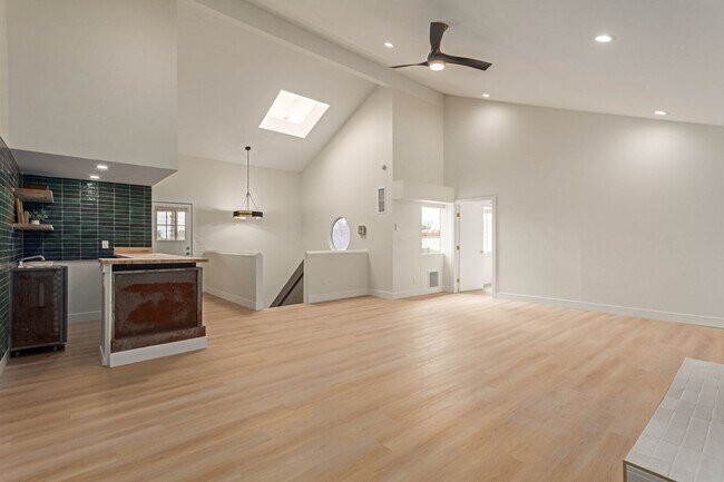 Building Photo - Charming 3-Bedroom Mid-Century Gem in the ...
