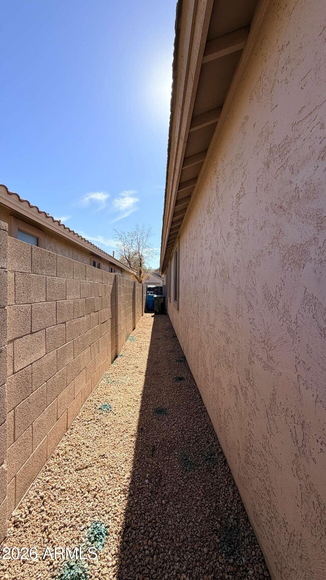 Building Photo - 2614 E Fremont Rd