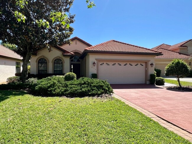 Primary Photo - 2115 N Lakecrest Loop