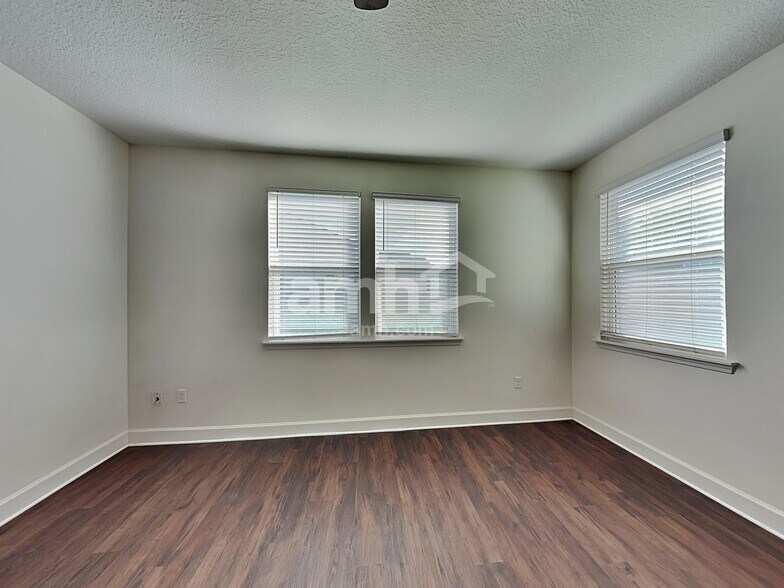 Building Photo - 11494 Fox Hollow Ct