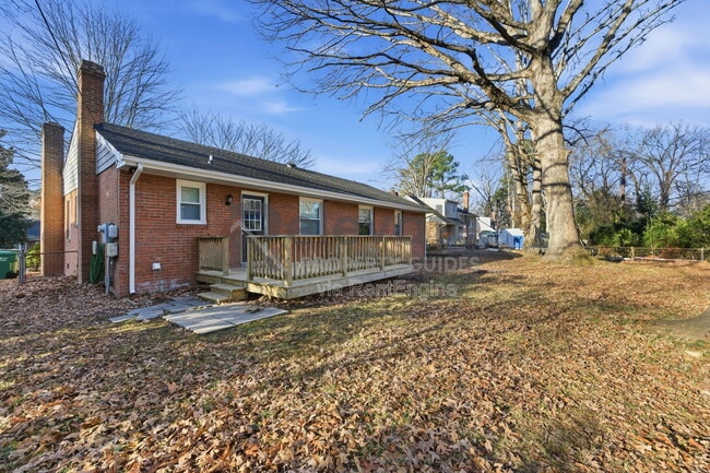 Building Photo - 8410 Yolanda Rd