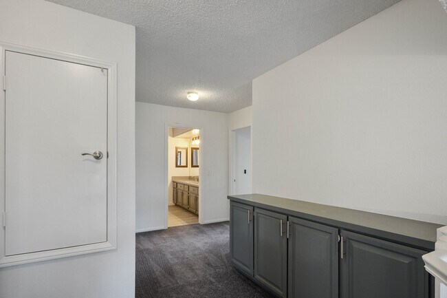 Building Photo - 9001 Feather River Ct