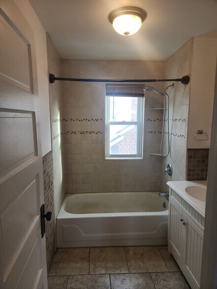 Building Photo - 171 Shotwell Park