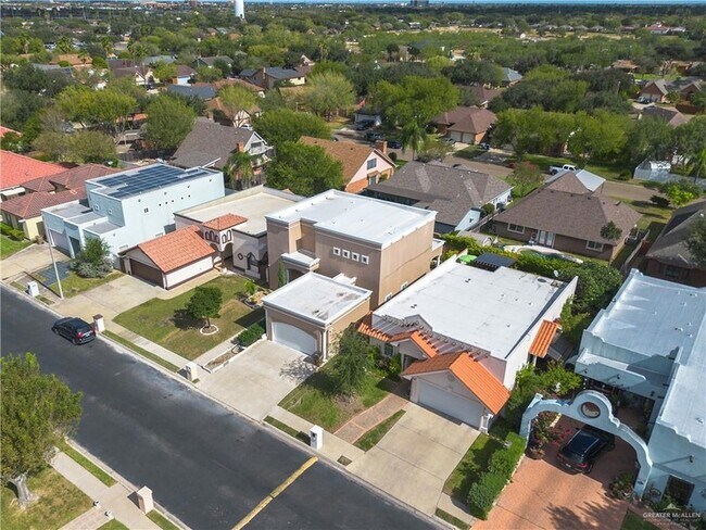 Building Photo - 2622 Easy St