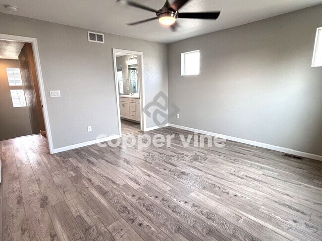 Building Photo - 510 W 175th Pl