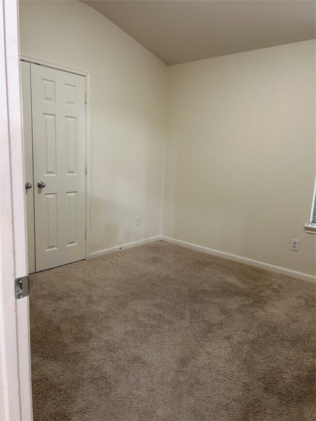 Building Photo - 5218 Meadow Canyon Dr