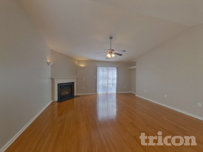 Building Photo - 4296 Tucker Chase Drive