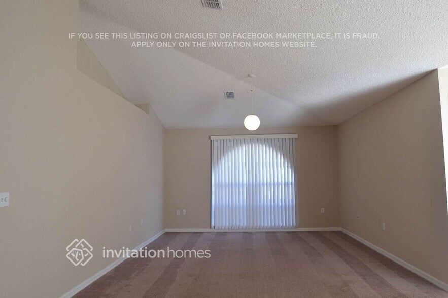 Building Photo - 4024 Half Moon Cir