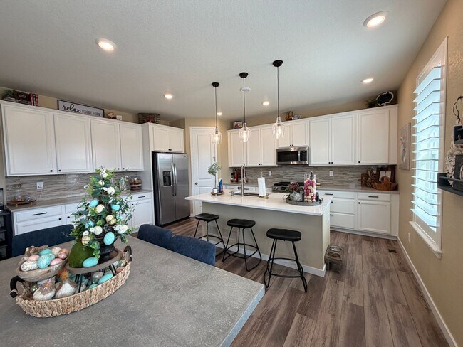 Building Photo - Exquisite Elizabeth Home