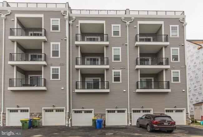 Building Photo - 236 Charles Ellis Dr