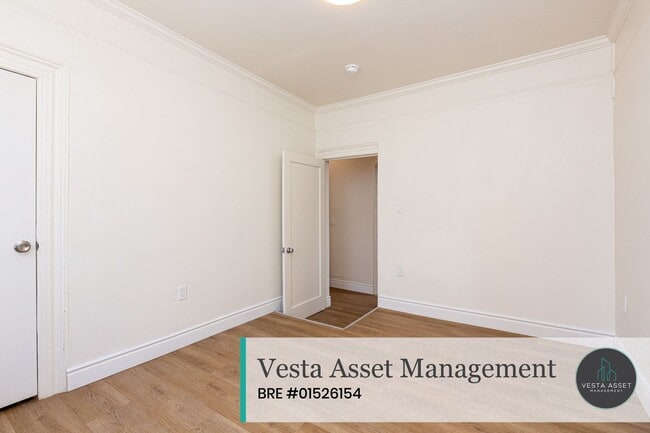 Building Photo - 190 8th St