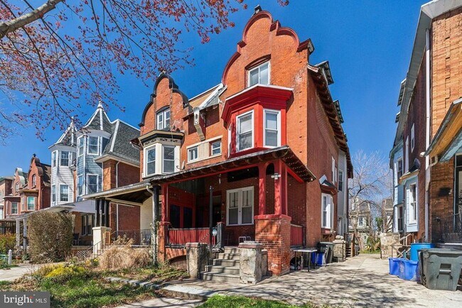 Building Photo - 4925 Cedar Ave