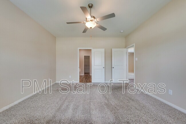 Building Photo - 247 Enchanted Way