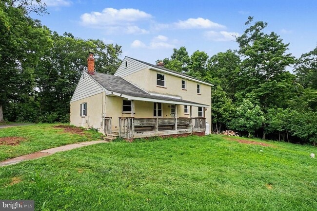 Building Photo - 712 E Pine Ford Rd