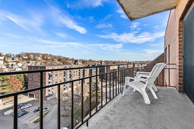 Building Photo - 275 U.S. 20-SI ID1240408P