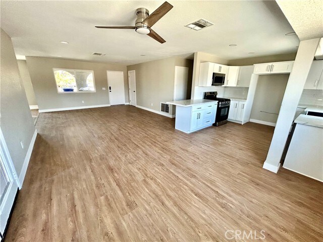 Building Photo - 6698 Mesquite Dr