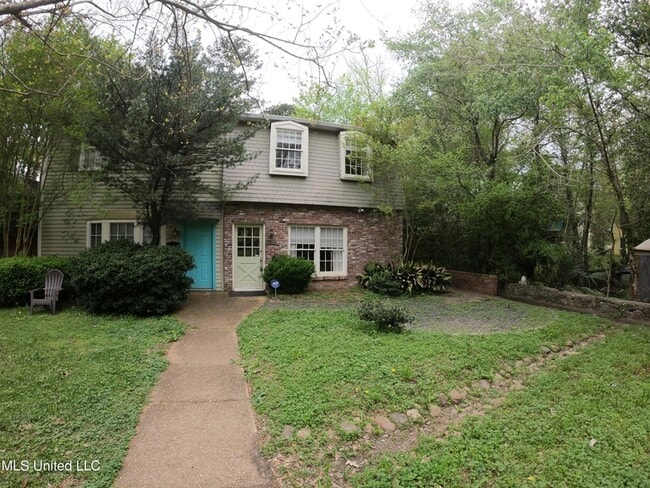 Building Photo - 1235 Linden Pl