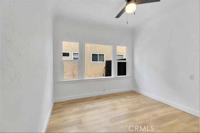 Building Photo - 586 W 12th St