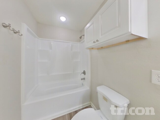 Building Photo - 3436 Pikes Peak Dr