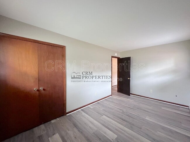 Building Photo - 9207 E 12th St