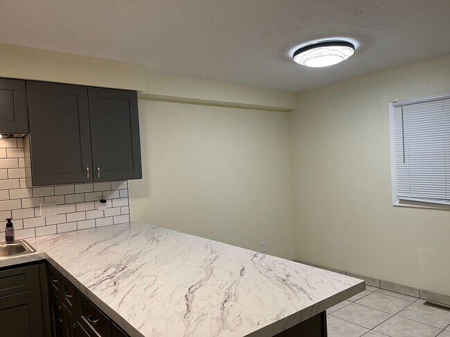 Building Photo - Issa Estates llc