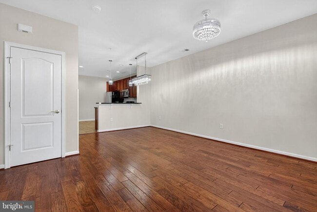 Building Photo - 42563 Highgate Terrace