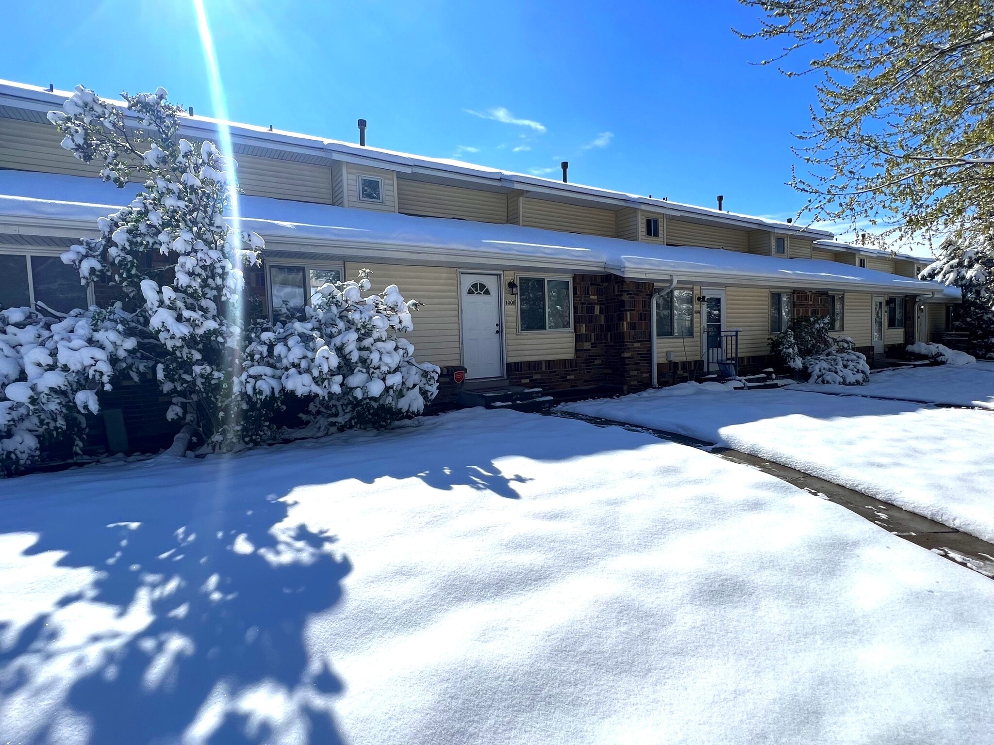 Building Photo - 1008 S Miller St