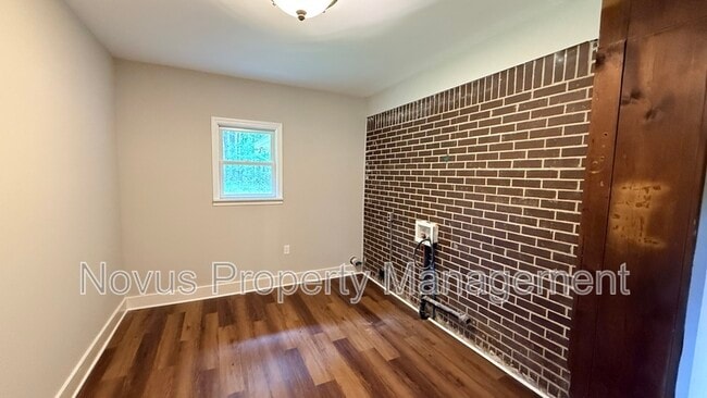 Building Photo - 42 Bagwell Dr