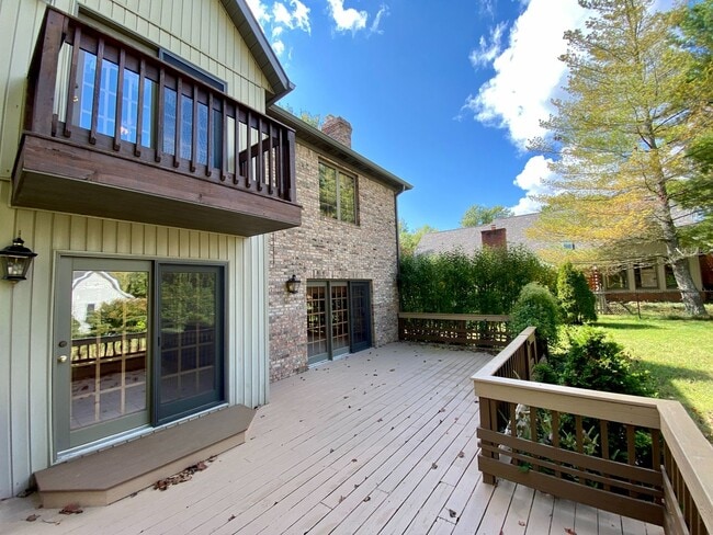 Building Photo - Available April 28th, 2026!