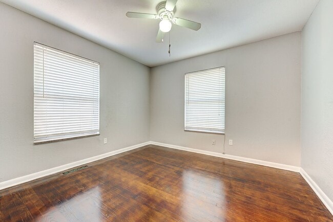 Building Photo - 10313 Whitehaven Rd