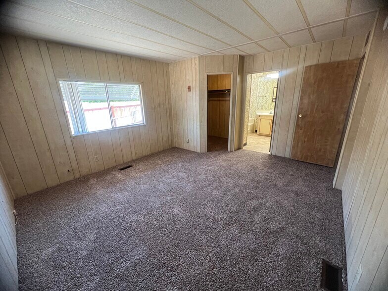 Building Photo - 43749 Mable Ct