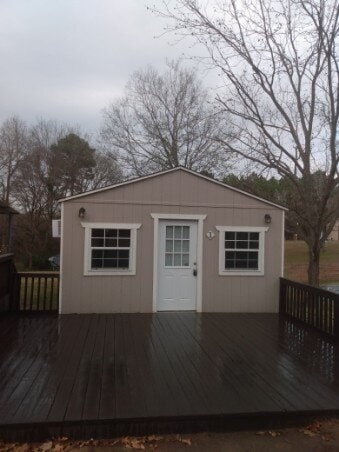 Building Photo - Looking for a simple, cozy spot to call home? Check out this cute tiny home at 1060 I-20 West Acc...