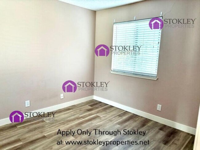 Building Photo - 1354 Tree Garden Pl