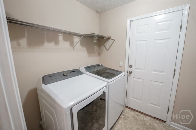 Building Photo - 618 Laurel Hill Cir
