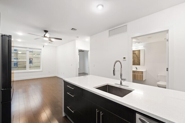 Building Photo - 6401 Park Ave