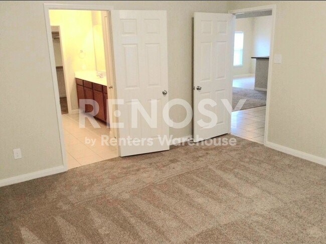Building Photo - 1806 Sable Wood Dr