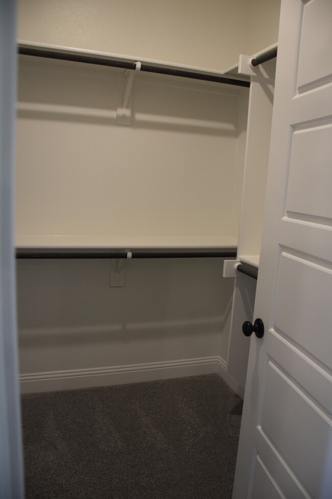 Building Photo - 2523 Huxley Mews